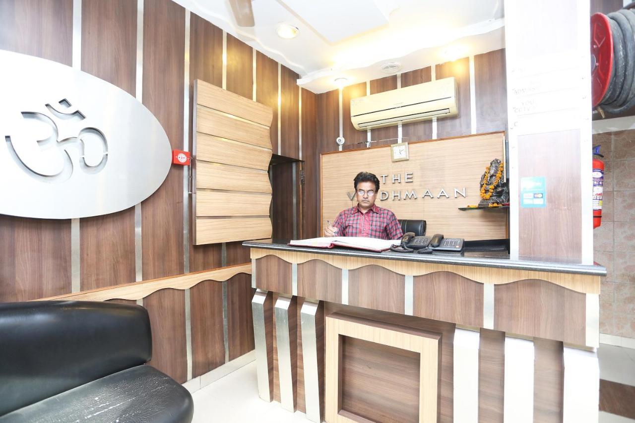 Oyo 8188 Vardhmaan Inn Delhi  Dış mekan fotoğraf